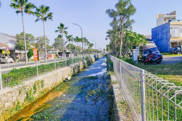 Citraland_Citra_Harmoni_Sidoarjo_Kolam_Retensi_Menahan_Air_Dari_Rel_Kereta_Api