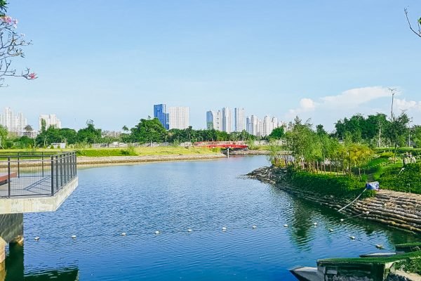 Perumahan_Graha_Natura_Danau_Rustic_Market_By_The_Lake_Surabaya_