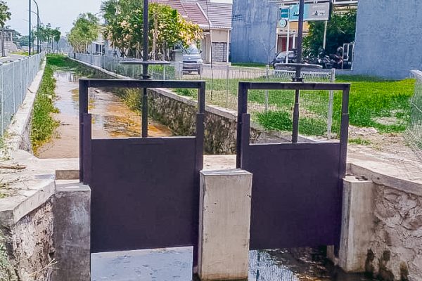 Pintu_Air_Sluice_Gate_Penahan_Tampungan_Kolam_Retensi_Citra_Harmoni_Sidoarjo_Cluster_New_York